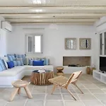 Vila Luxury Paros Ianthe Striking Beauty 4 Bedrooms *