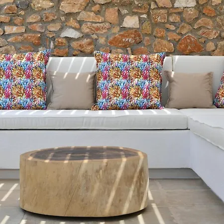 Luxury Paros Ianthe Striking Beauty 4 Bedrooms Pounda