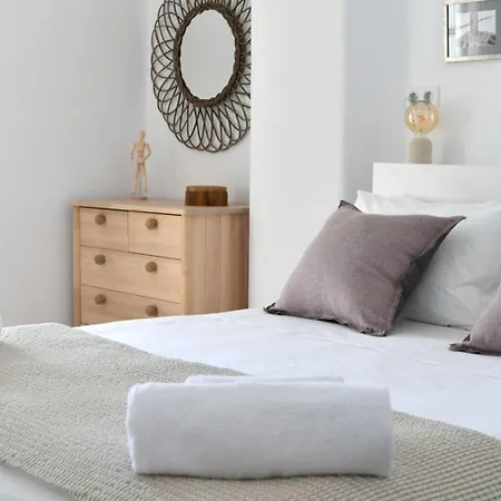 Luxury Paros Ianthe Striking Beauty 4 Bedrooms *